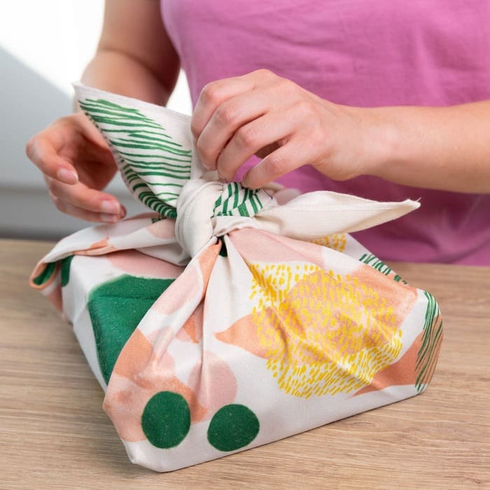 Furoshiki pour emballer ses cadeaux de façon écologique